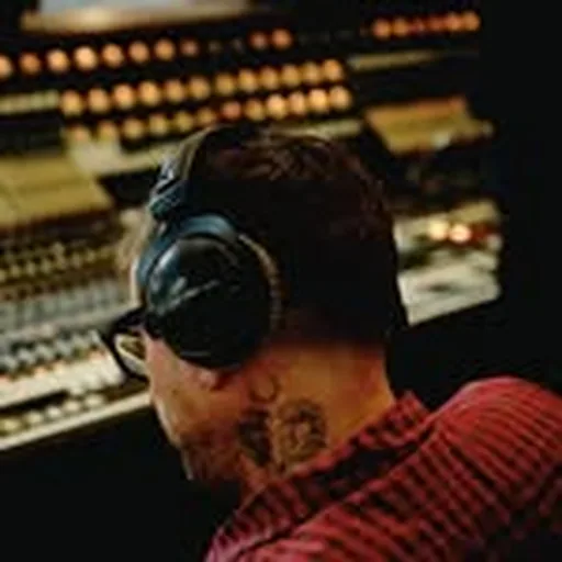 @damonalbarn profile image