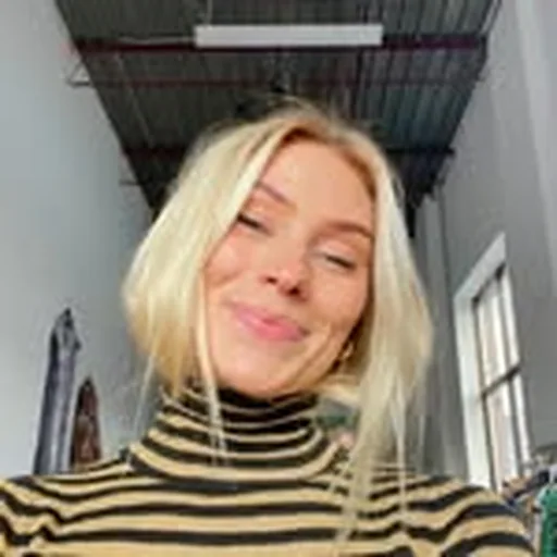 @darcellas profile image