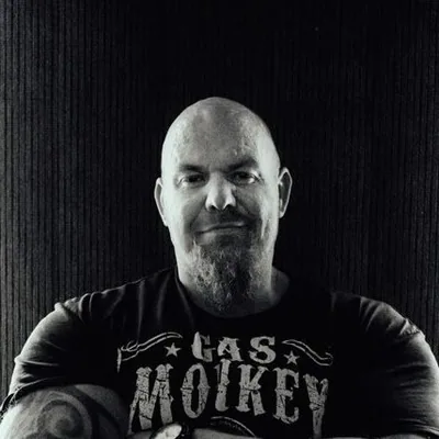 @davecrosland_ profile image