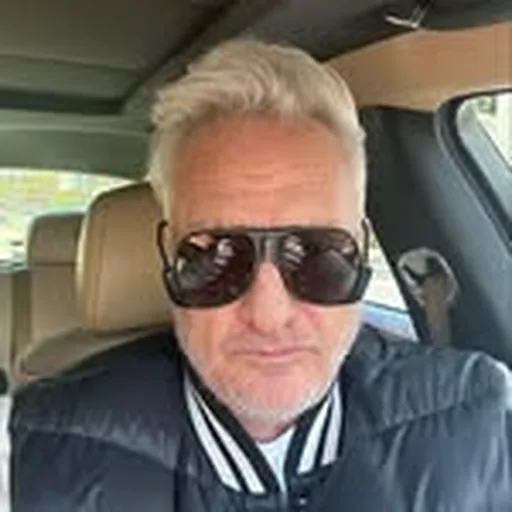 @davis_writer profile image