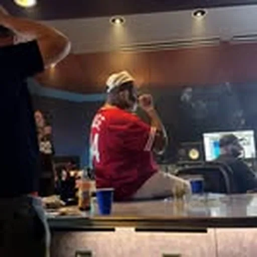 @debe_dollaz profile image