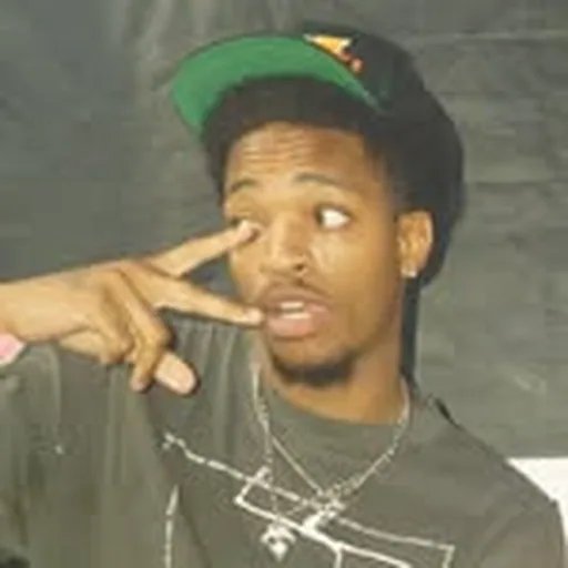 @dee_whitee profile image