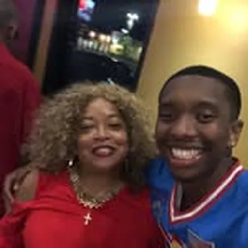 @deetruth_ profile image