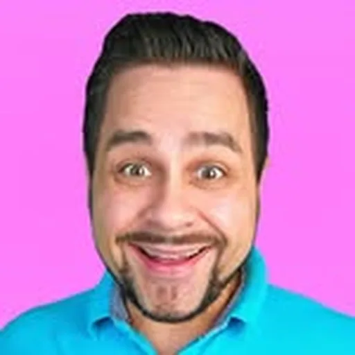 @denismagicshow_official profile image