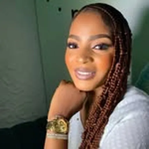 @deola_sings profile image