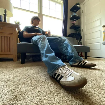 @dezdoespoems profile image