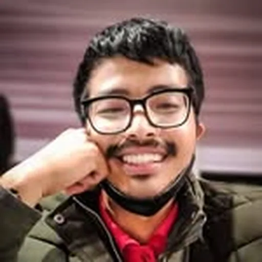 @dhiraj_luwang_vlogs2022 profile image