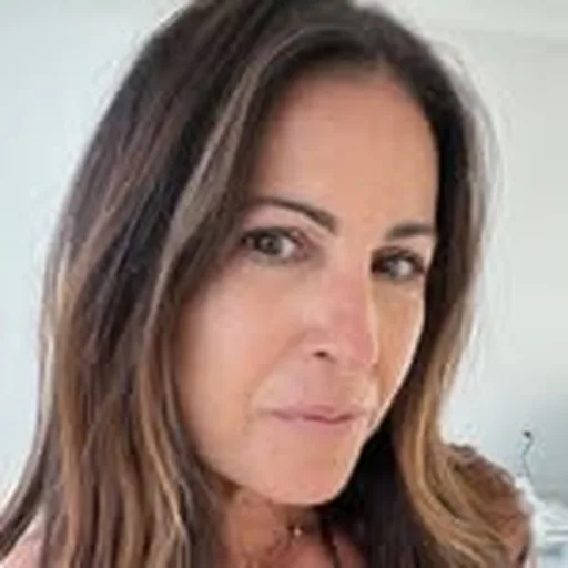 @dina_aronson profile image