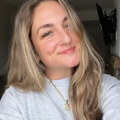 @diydesignswithjenn profile image