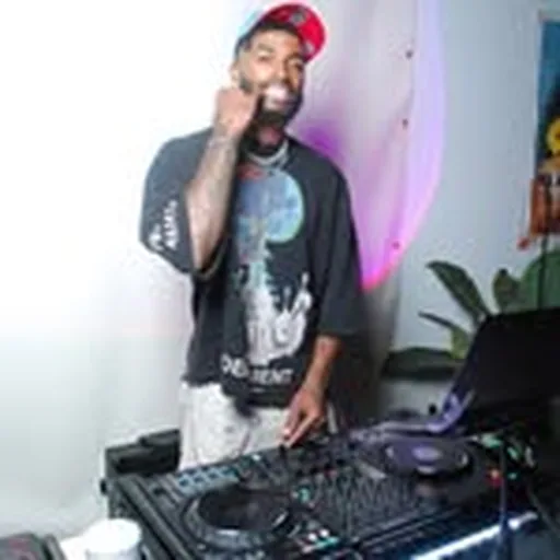 @dj.dreaux profile image