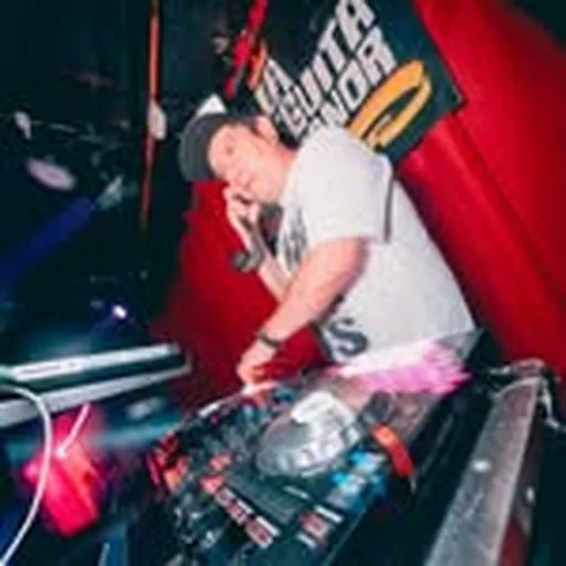 @dj__pelo profile image