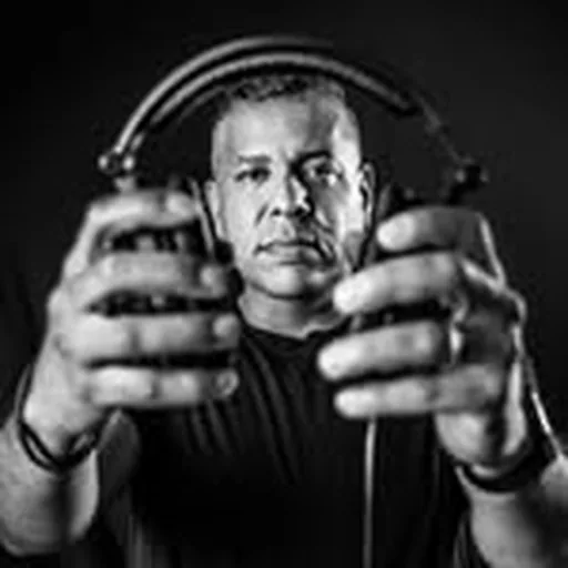 @dj_hipp_e profile image