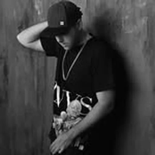 @dj_moist_ profile image