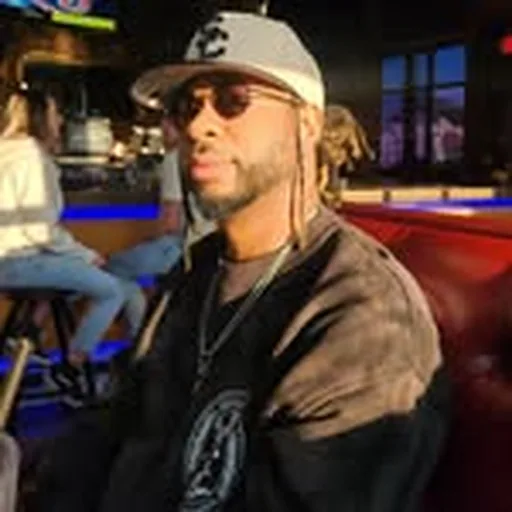 @dj_steezy_ profile image