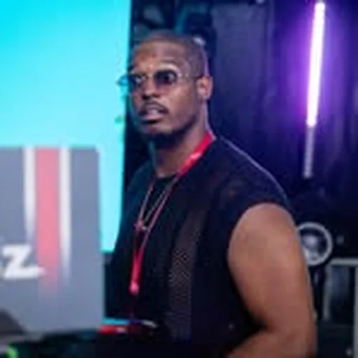 @dj_whyne profile image