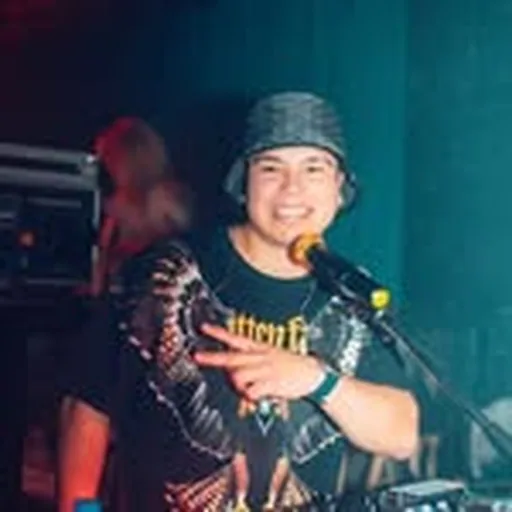 @djdanni_ profile image
