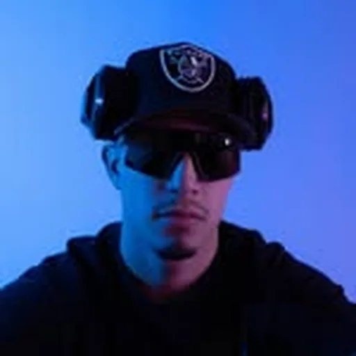 @djdevino profile image