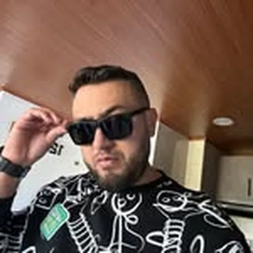 @djfronts profile image