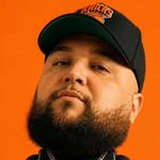 @djmykaelv profile image