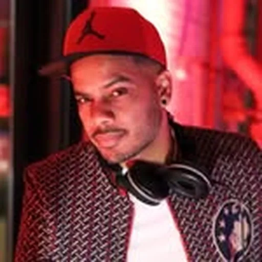@djneza profile image