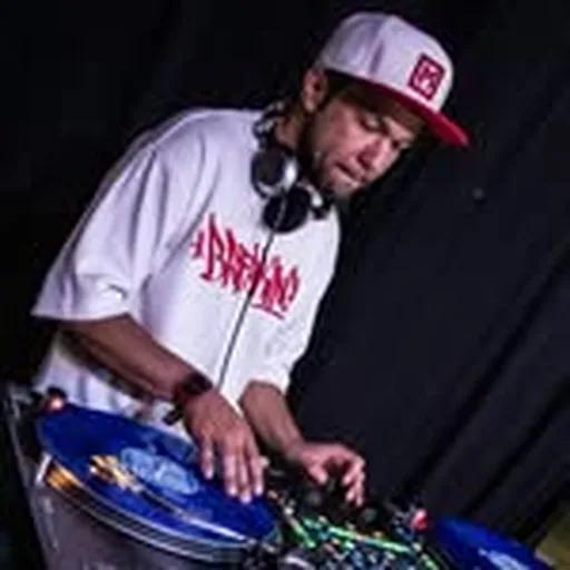 @djniko_ profile image
