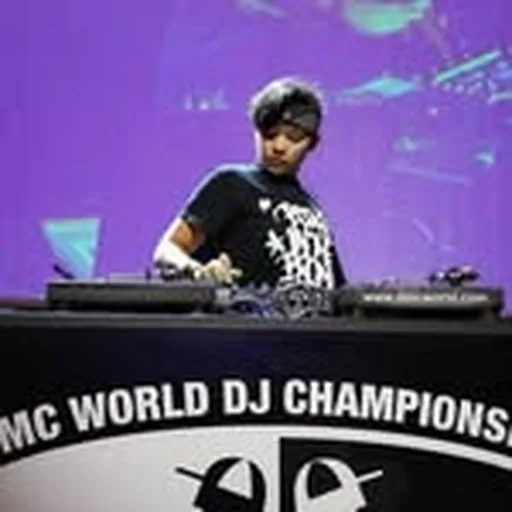 @djperly profile image