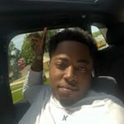 @djrevv profile image