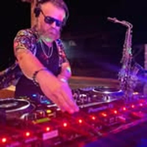 @djrobzii profile image