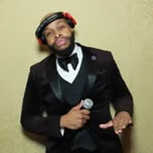 @djroyalnyc profile image