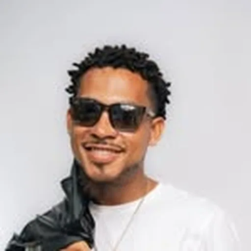 @djsmurfbzeee profile image