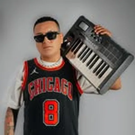 @djsuenno profile image