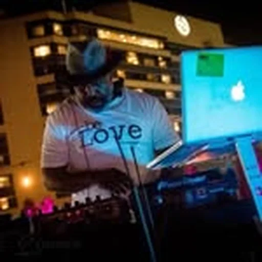@djtanz profile image