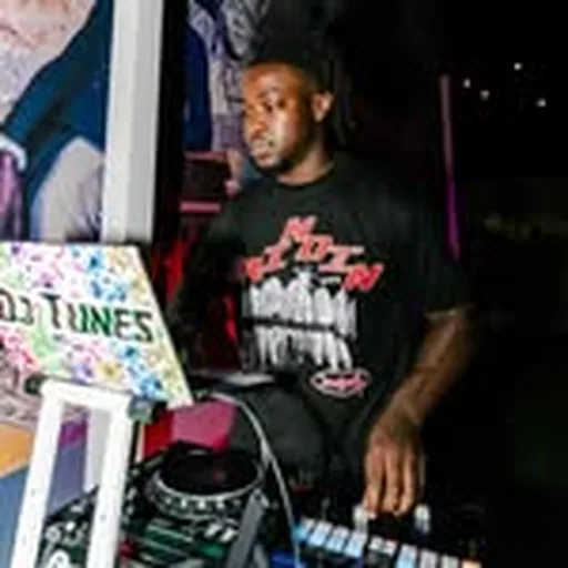 @djtunes_ profile image