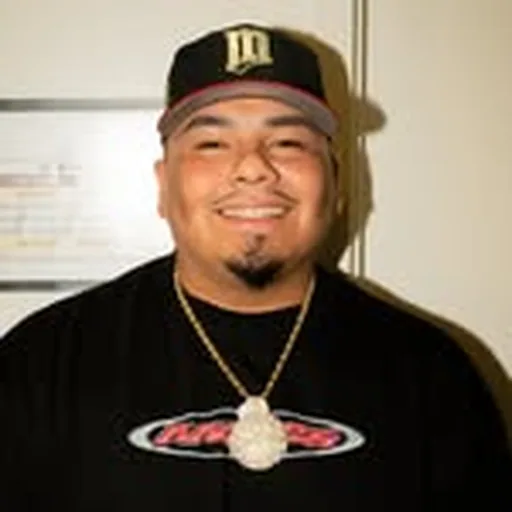 @doknowsworld profile image