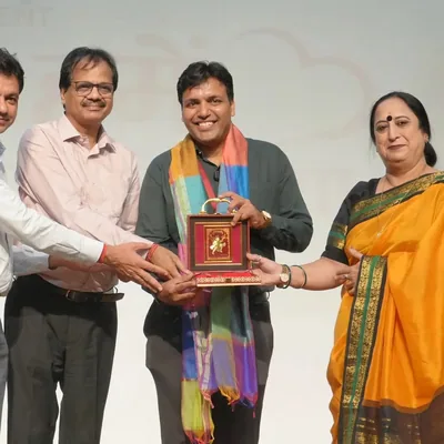 @dr.vinayguptaa profile image