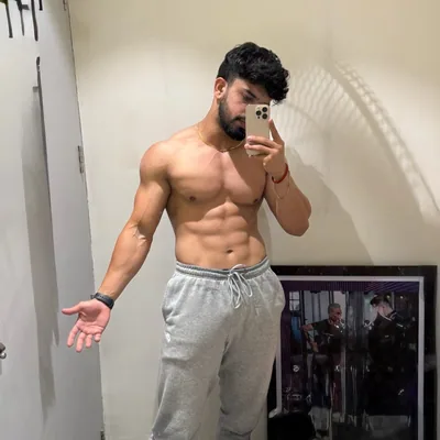 @drall_aryan_ profile image