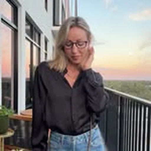 @drcleoamelia profile image