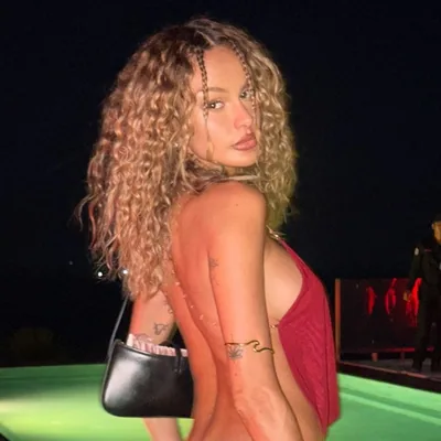@dricauniverse profile image