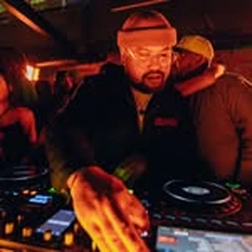 @dxtr.dj profile image