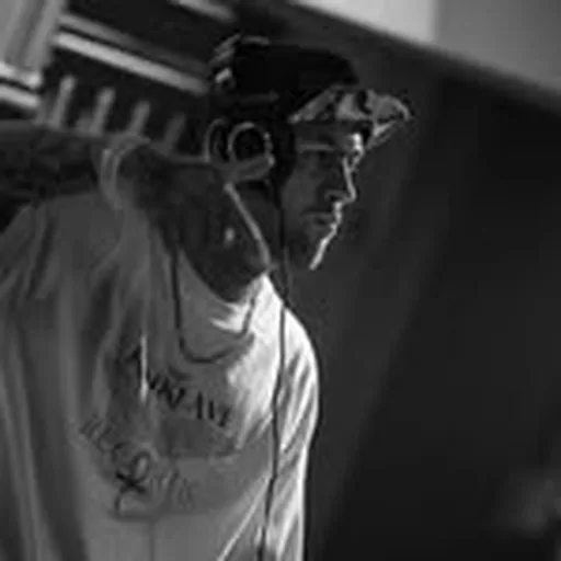 @dyl_em_ma profile image