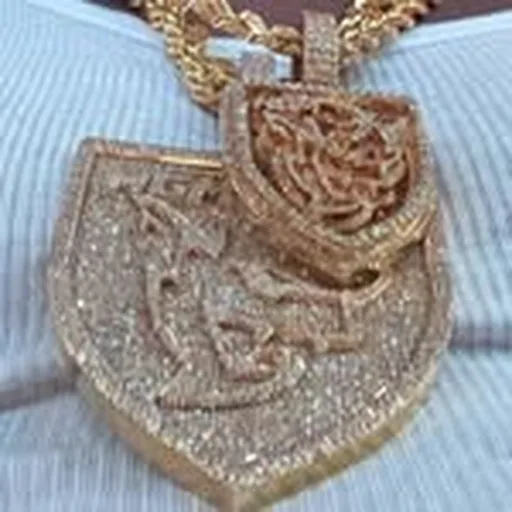 @e_mozzy profile image
