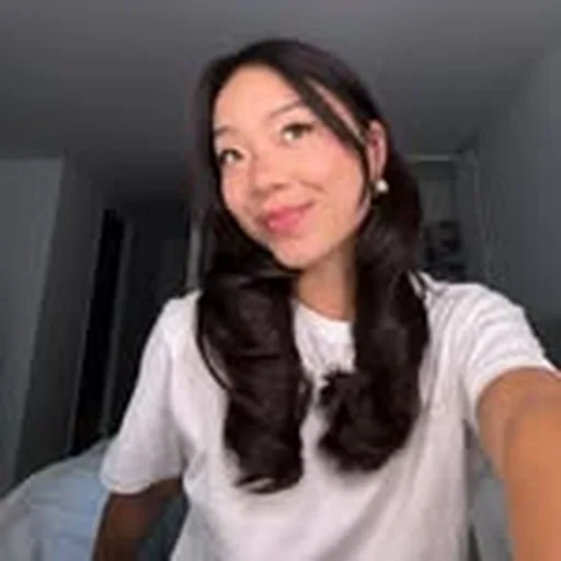 @eatingalonediaries profile image