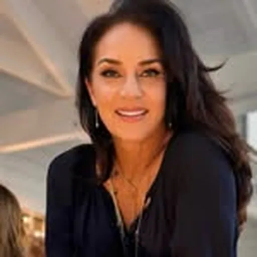 @elenabluntzer profile image