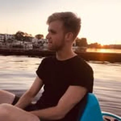 @eli_x_casting profile image