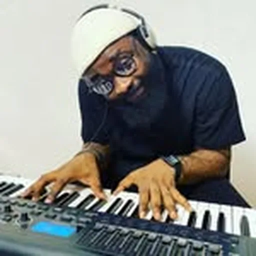 @eljamin_ profile image