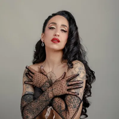 @ellabottomrouge profile image