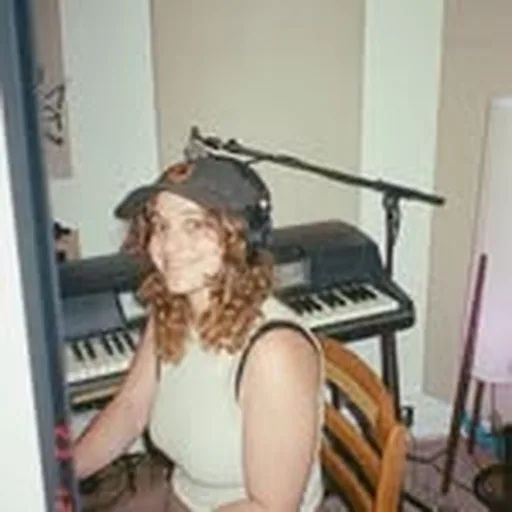 @ellahaber.music profile image