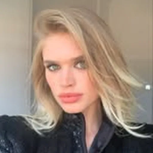 @ellahopem profile image