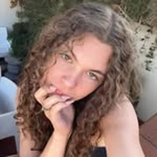 @ellasessine profile image