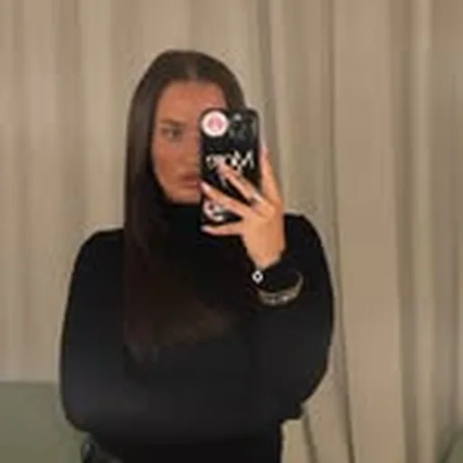 @ellavivii profile image